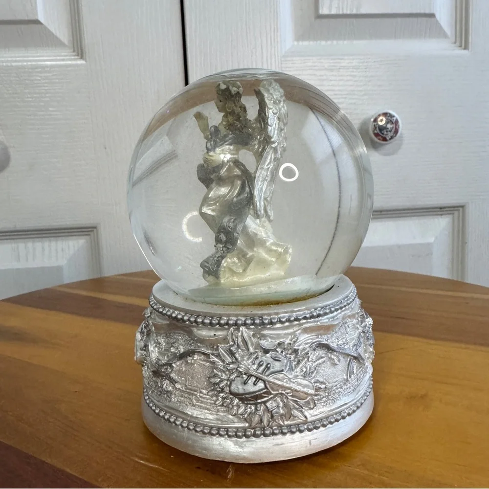 San Francisco Music Box silver bells angel snow‎ globe